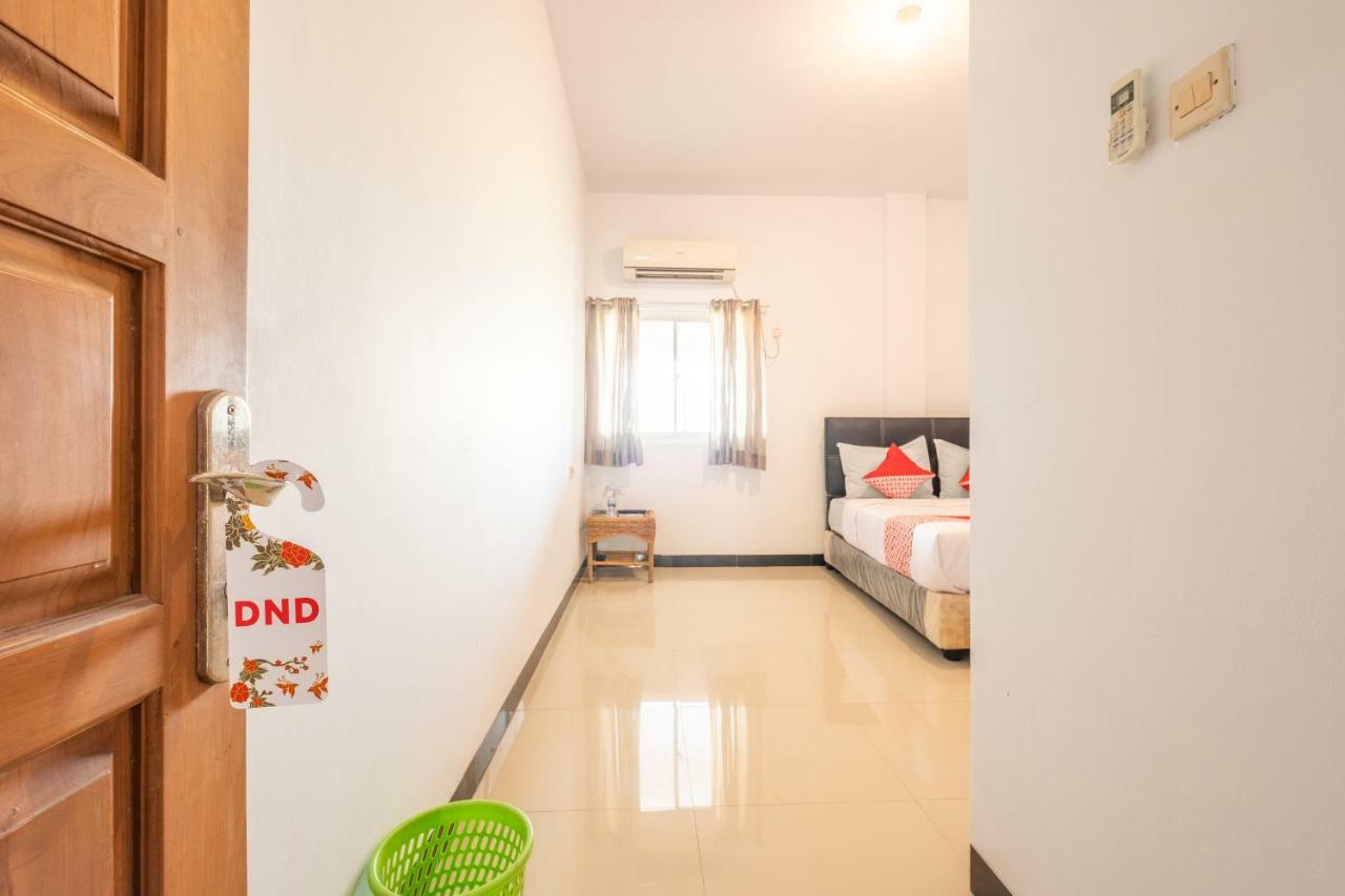 Oyo 863 Tenacity Guest House Syariah Cirebon Eksteriør billede