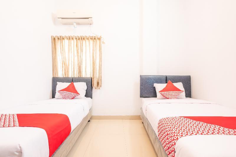 Oyo 863 Tenacity Guest House Syariah Cirebon Eksteriør billede